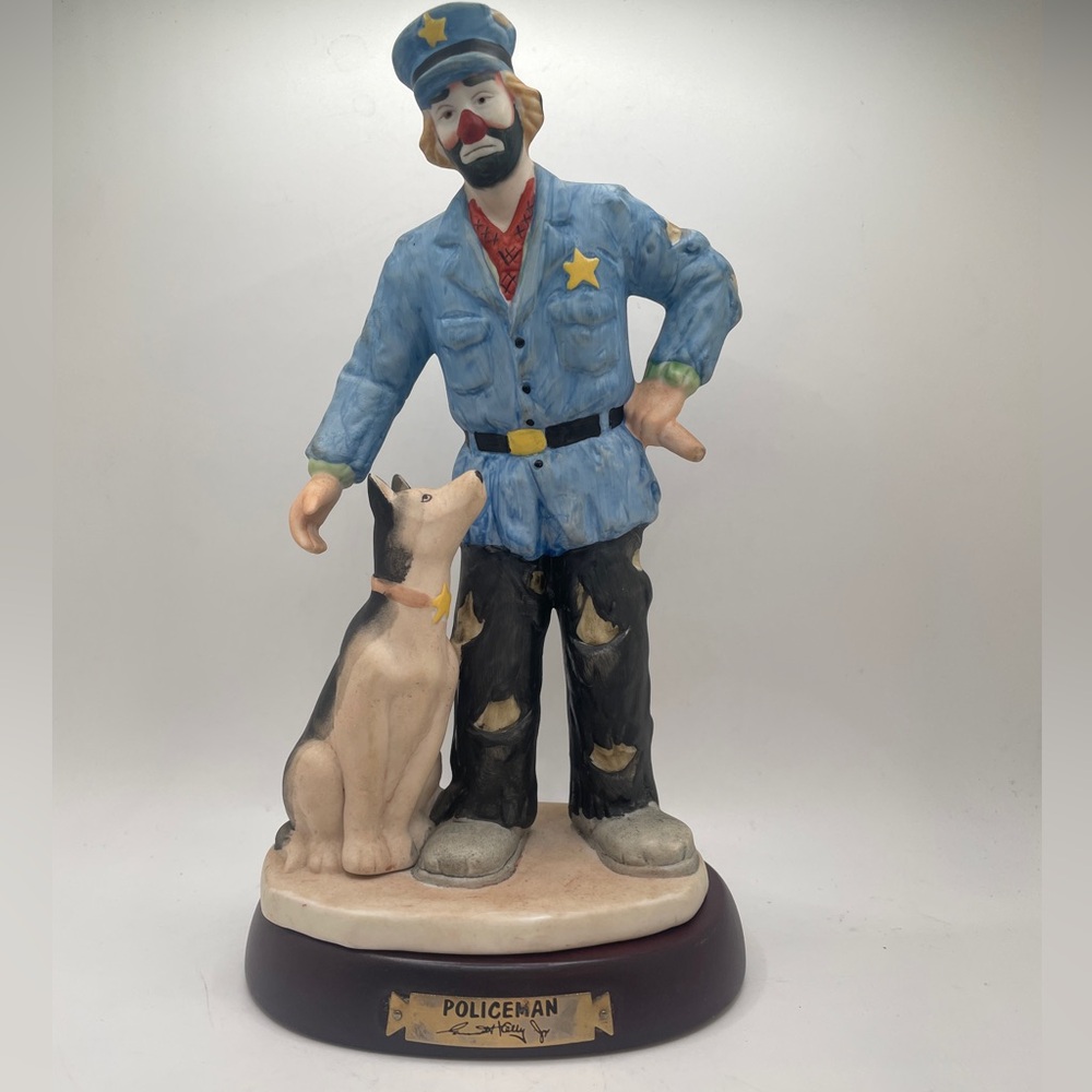 RARE Flambro Emmett Kelly Jr “Police Man” 9592